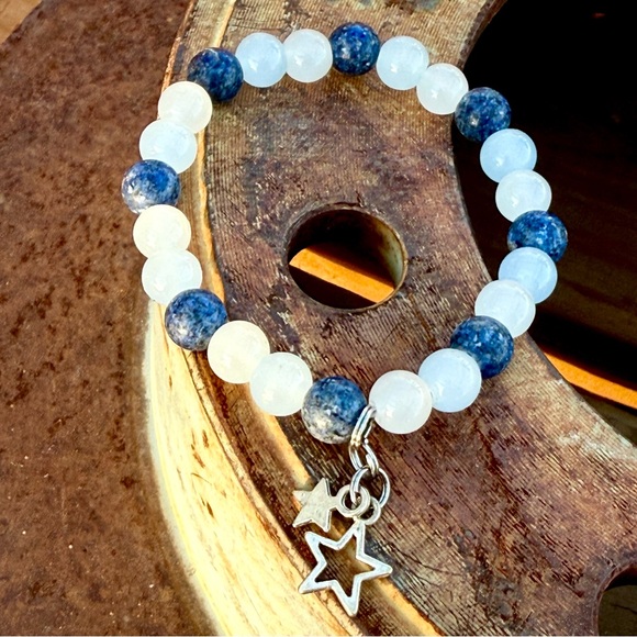 Brand New Gemstone Bracelet Sodalite, Clear Quartz and Angelite with star charms - Picture 2 of 5